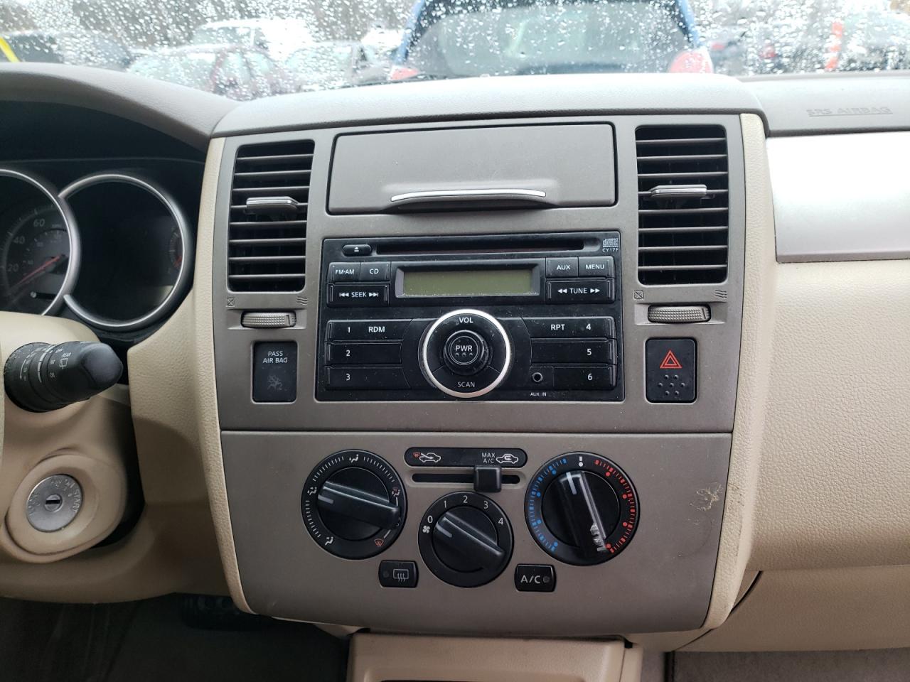 Photo 10 from auction – 2011 NISSAN VERSA S with VIN 3N1BC1CP7BL433841