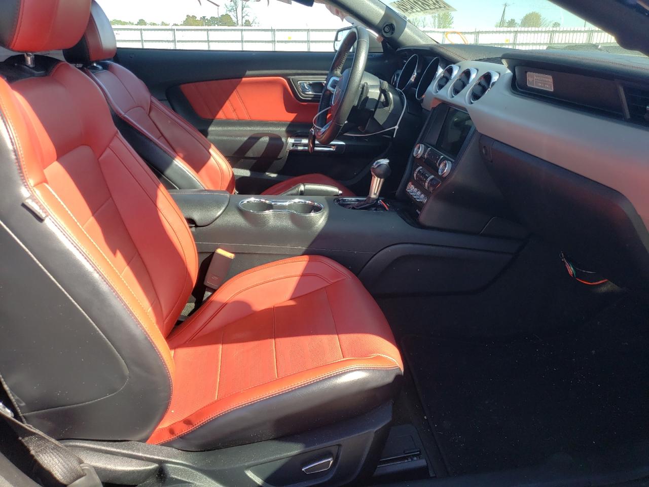 Photo 5 from auction – 2016 FORD MUSTANG with VIN 1FA6P8TH3G5301144