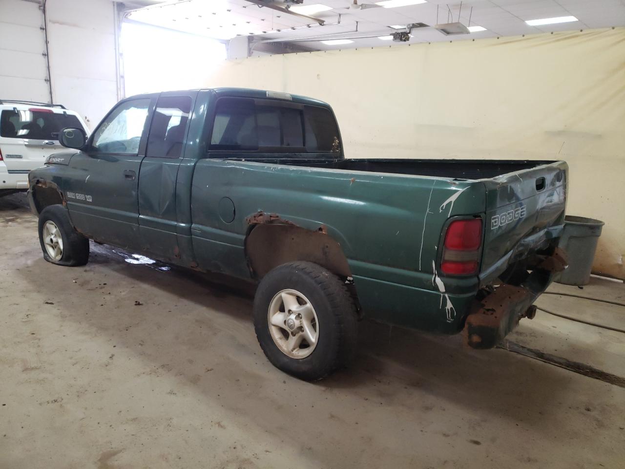 Photo 3 from auction – 2001 DODGE RAM 1500 with VIN 3B7HF13Z81M285708