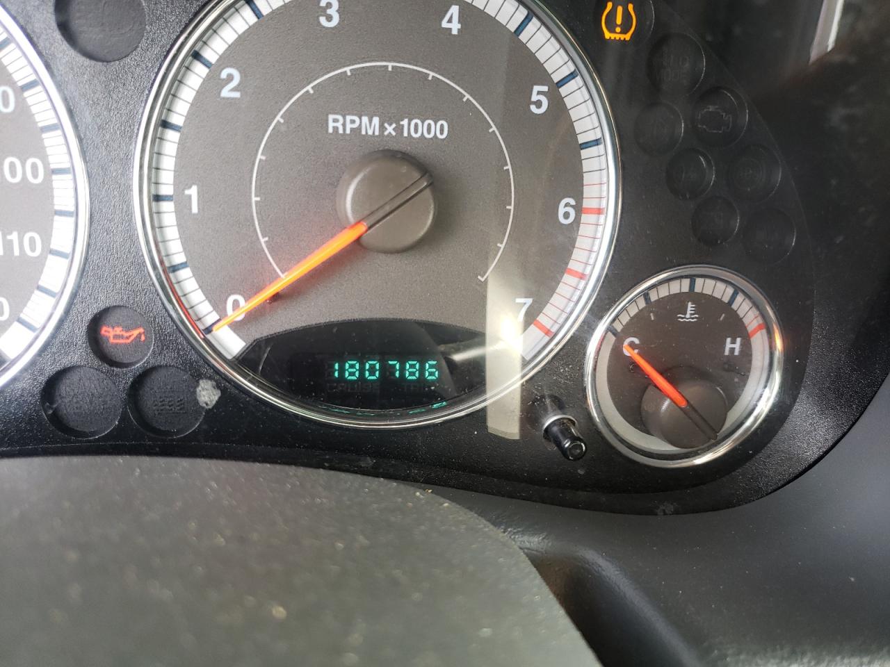 Photo 8 from auction – 2005 JEEP LIBERTY with VIN 1J4GL58K55W572351