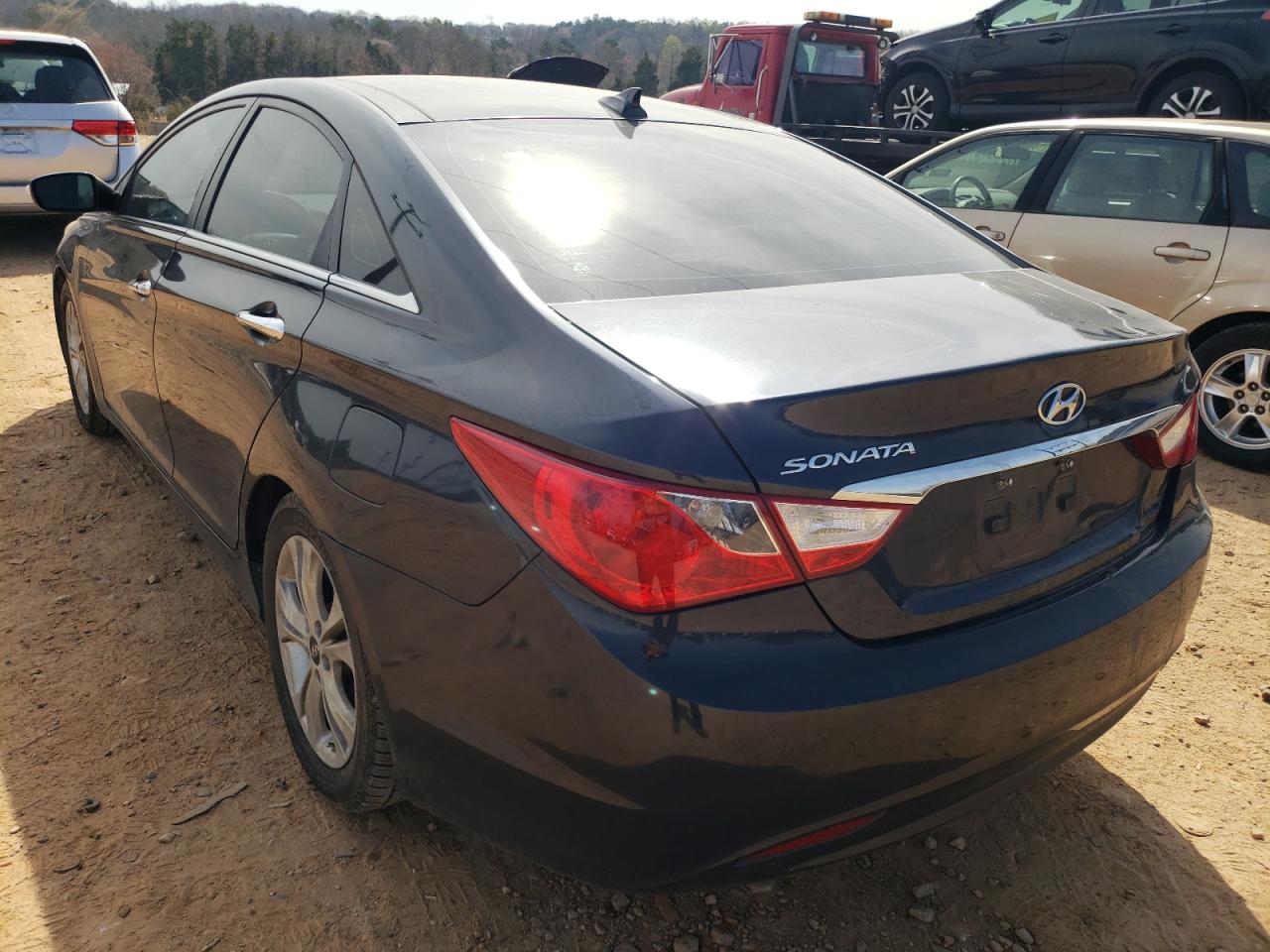 Photo 3 from auction – 2012 HYUNDAI SONATA SE with VIN 5NPEC4AC3CH351067