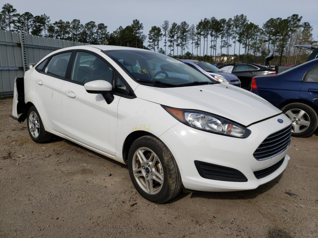 FORD FIESTA SE 2019 with VIN 3FADP4BJ0KM108151 - Photo from auction