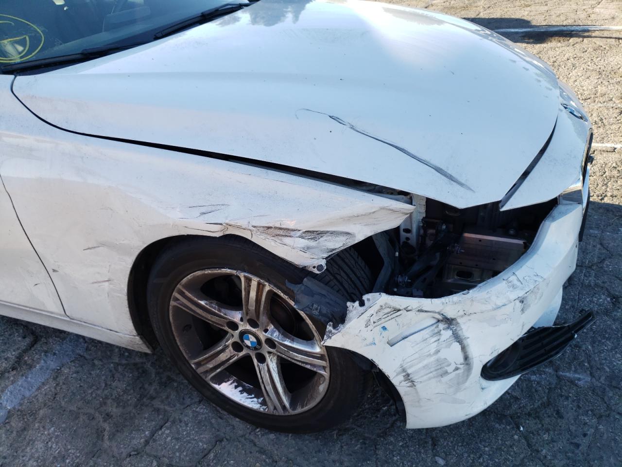 Photo 9 from auction – 2014 BMW 320 I with VIN WBA3B1C56EK135237