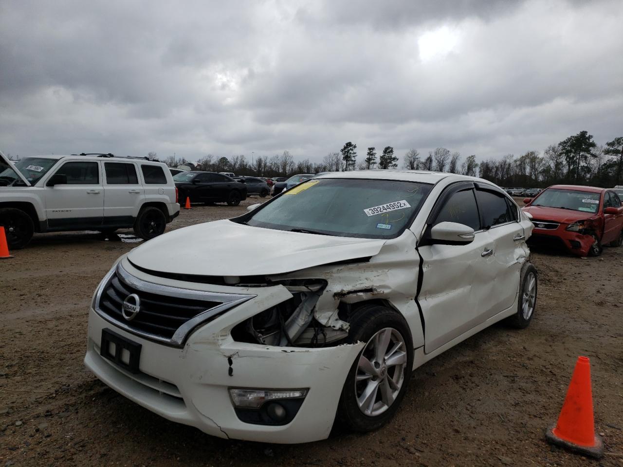 Photo 2 from auction – 2015 NISSAN ALTIMA 2.5 with VIN 1N4AL3AP4FC157438