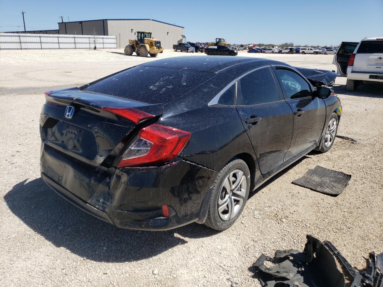 Photo 4 from auction – 2016 HONDA CIVIC LX with VIN 19XFC2F52GE051467