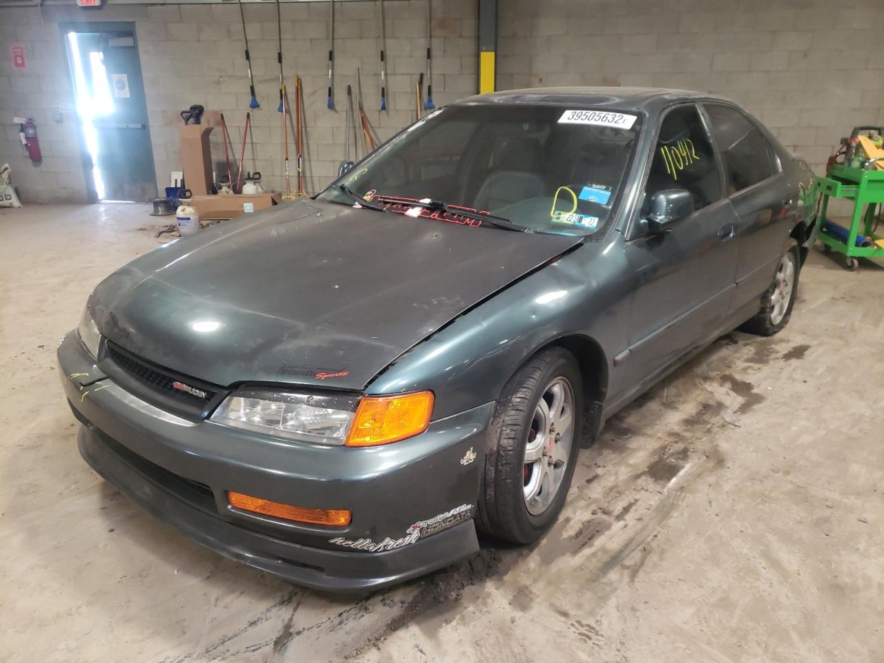 Photo 2 from auction – 1996 HONDA ACCORD EX with VIN 1HGCD5550TA096490