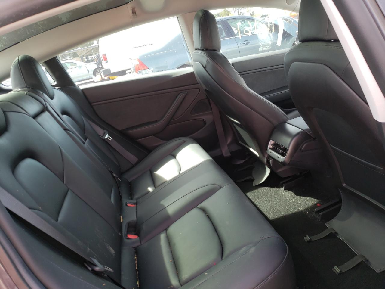 Photo 6 from auction – 2019 TESLA MODEL 3 with VIN 5YJ3E1EB6KF209942