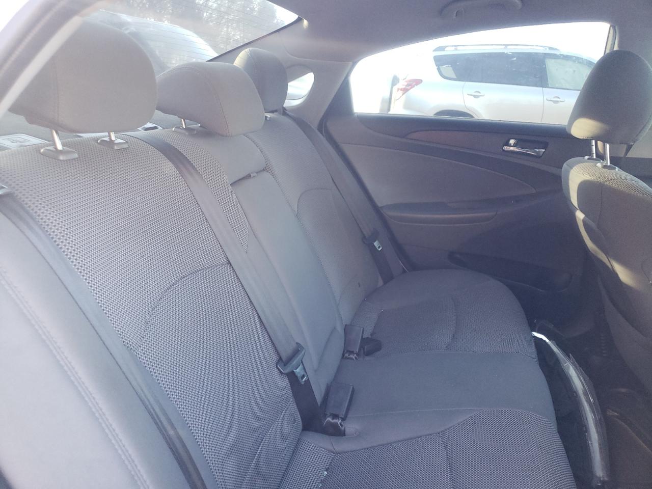 Photo 6 from auction – 2013 HYUNDAI SONATA GLS with VIN 5NPEB4AC0DH700562