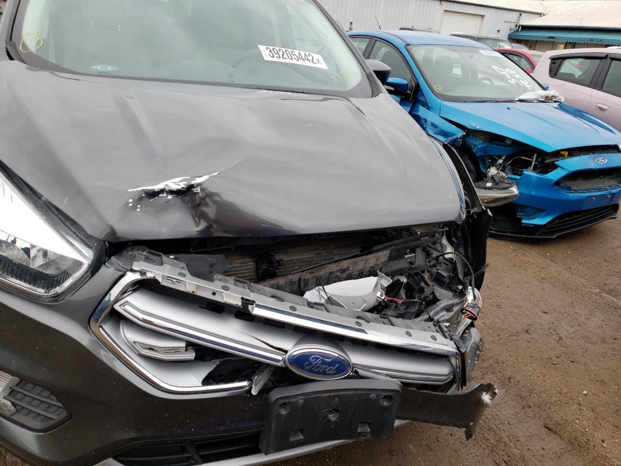 Photo 9 from auction – 2017 FORD ESCAPE SE with VIN 1FMCU9G94HUE15946