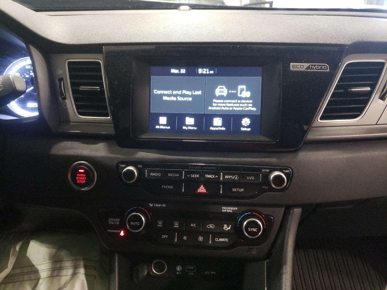Photo 9 from auction – 2018 KIA NIRO FE with VIN KNDCB3LC3J5201197