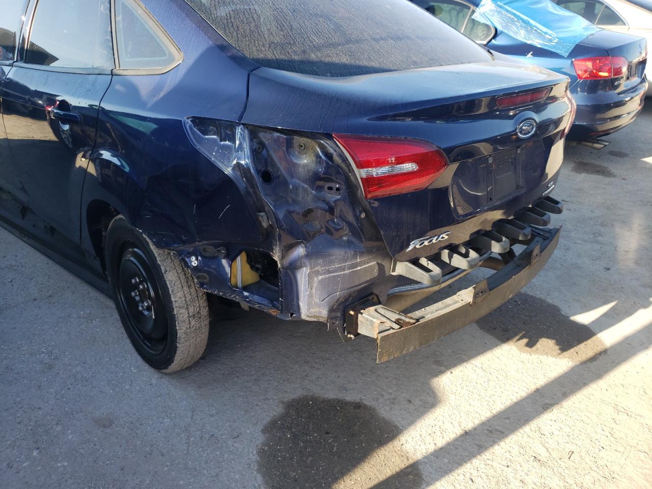 Photo 9 from auction – 2016 FORD FOCUS SE with VIN 1FADP3F20GL318609