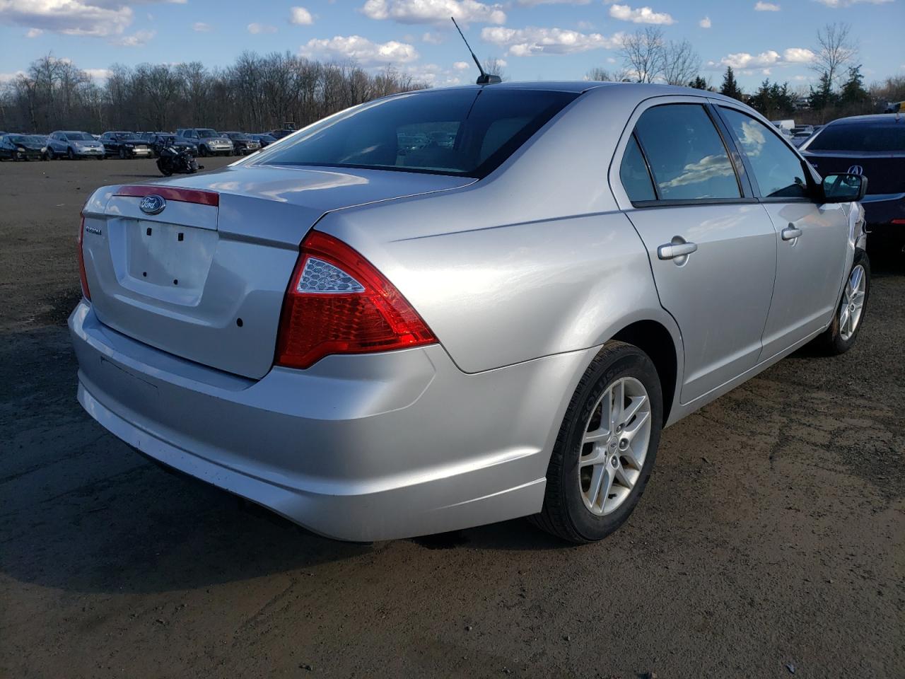 Photo 4 from auction – 2011 FORD FUSION S with VIN 3FAHP0GA1BR331370