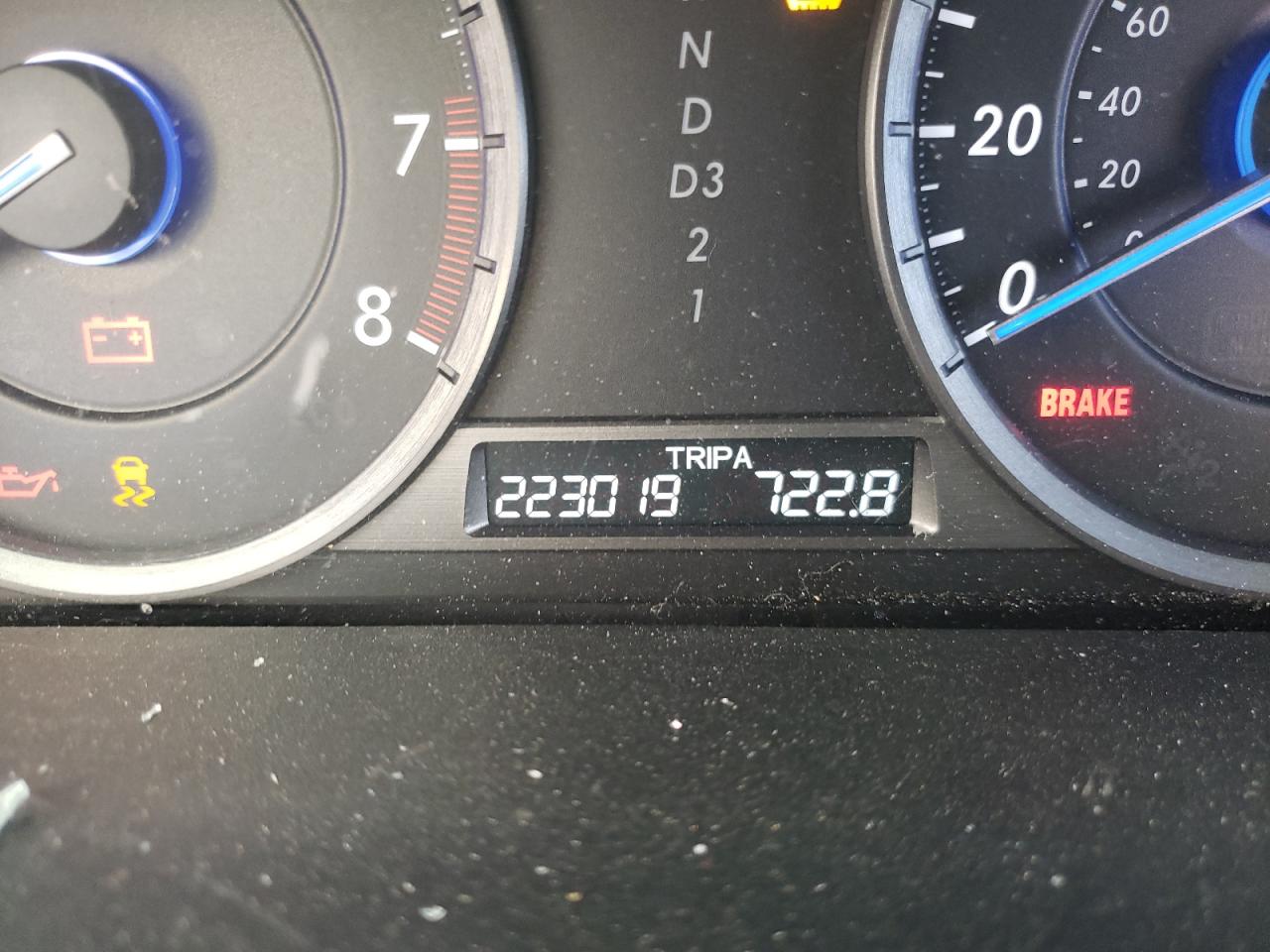 Photo 8 from auction – 2011 HONDA ACCORD CRO with VIN 5J6TF2H5XBL003099