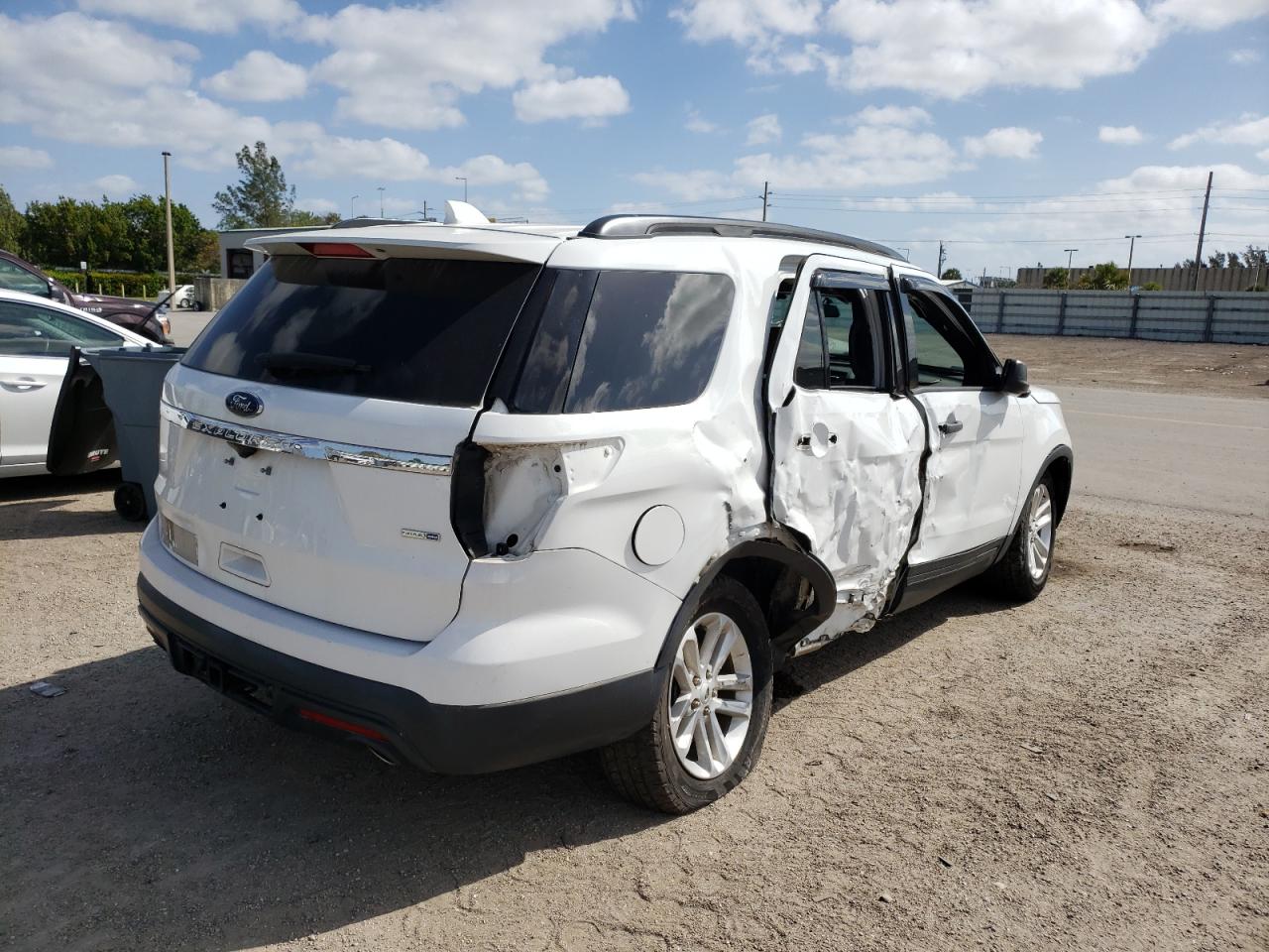 Photo 4 from auction – 2016 FORD EXPLORER with VIN 1FM5K8B83GGA37493
