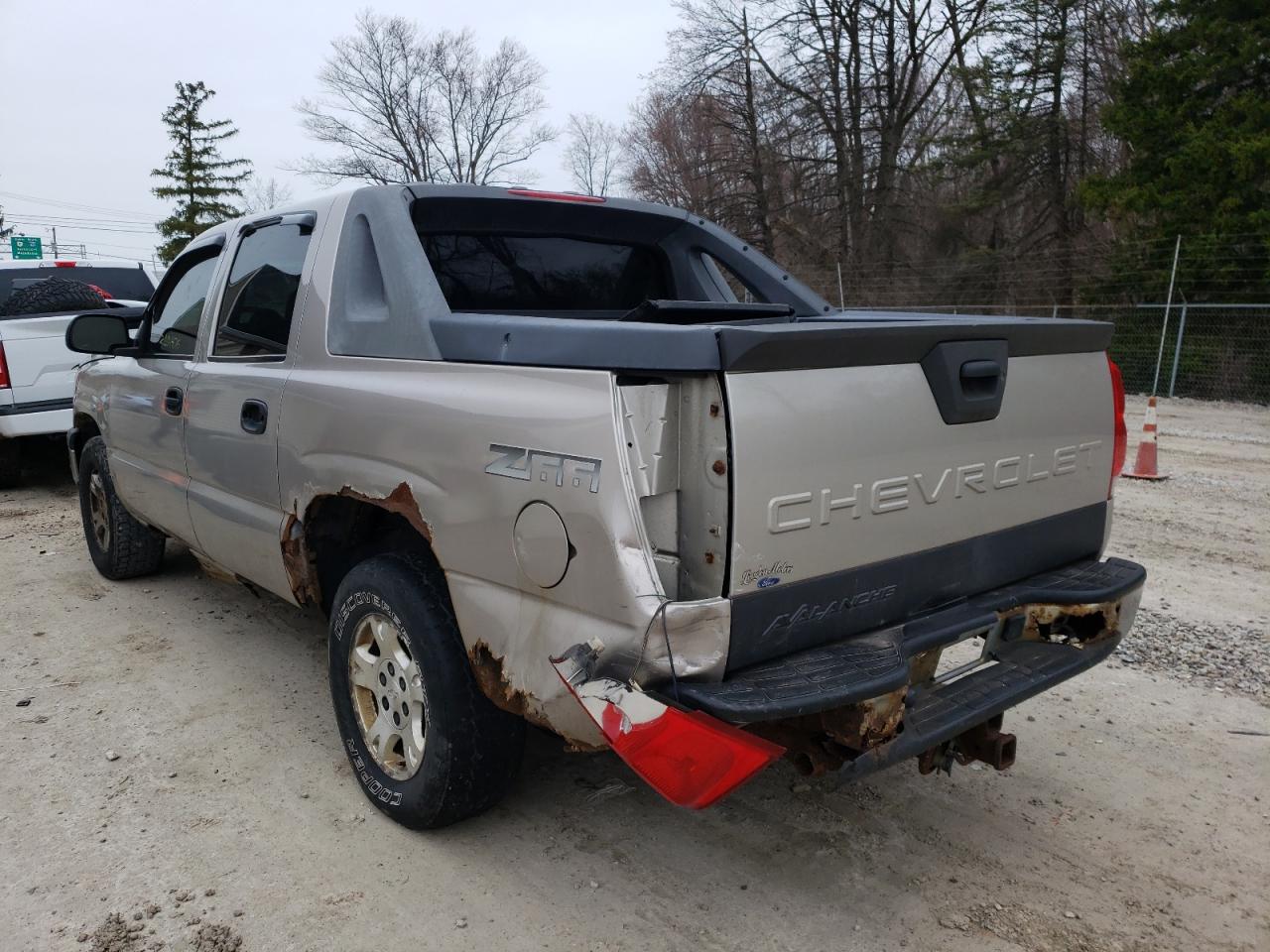 Photo 3 from auction – 2004 CHEVROLET AVALANCHE with VIN 3GNEC12T14G243299