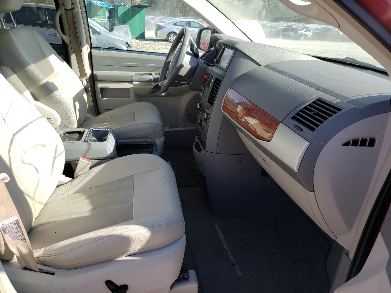 Photo 5 from auction – 2008 CHRYSLER TOWN AND C with VIN 2A8HR54P48R624620