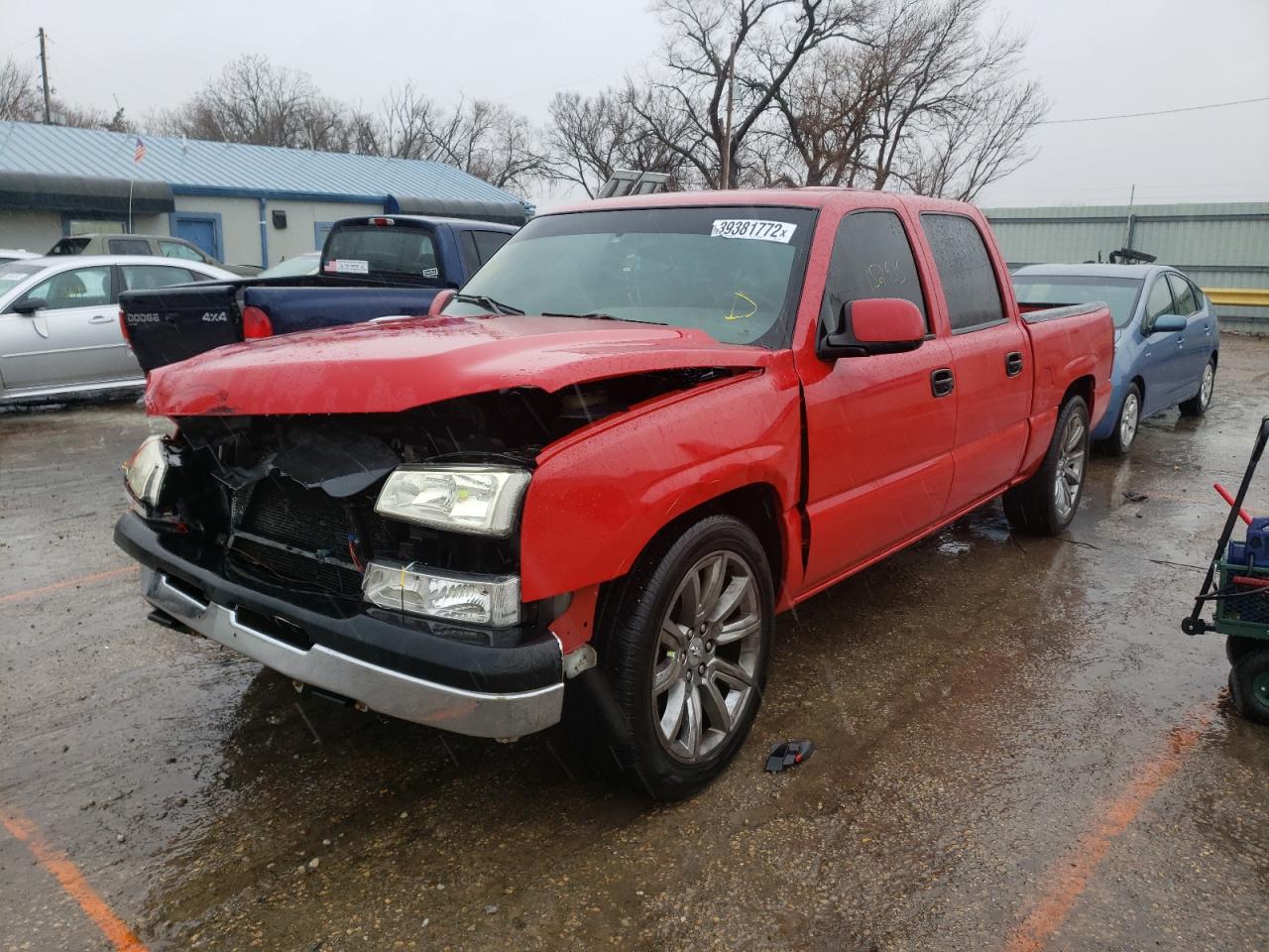 Photo 2 from auction – 2005 CHEVROLET SILVERADO with VIN 2GCEC13T351127197