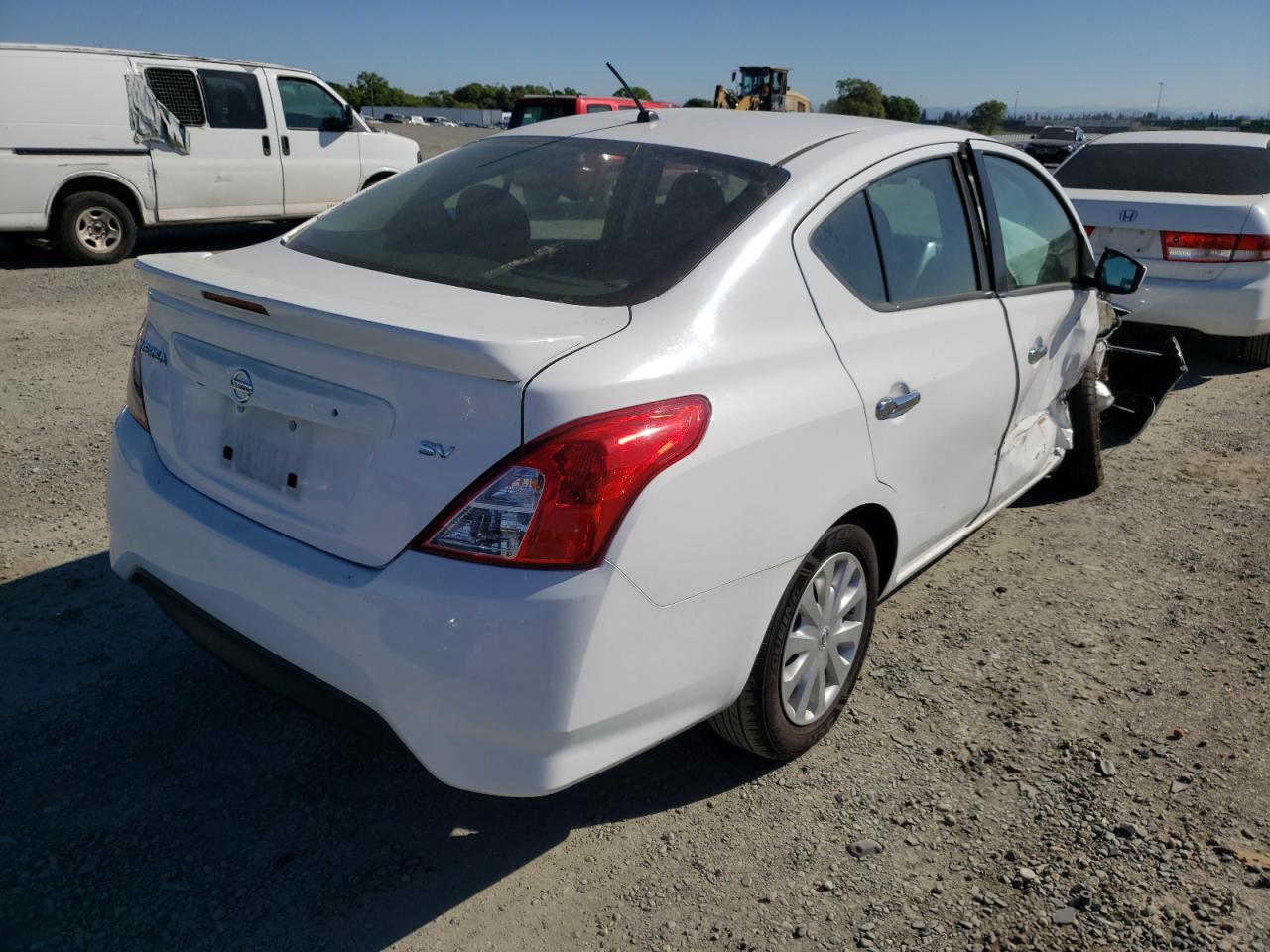 Photo 4 from auction – 2019 NISSAN VERSA S with VIN 3N1CN7AP4KL852444