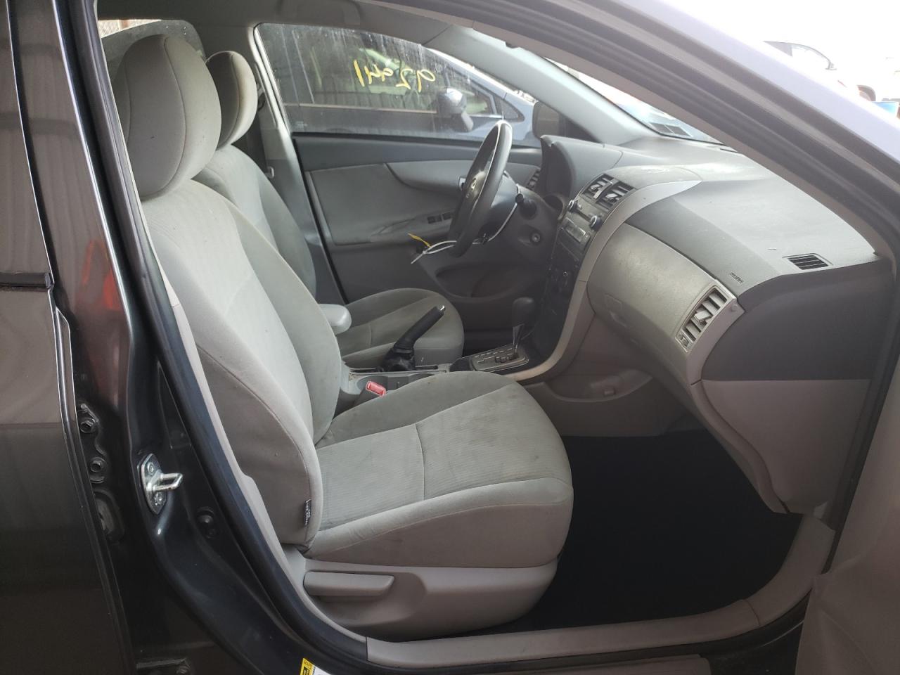 Photo 5 from auction – 2010 TOYOTA COROLLA LE with VIN 2T1BU4EE1AC516836