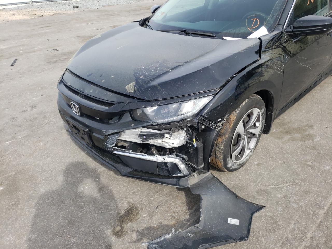 Photo 9 from auction – 2020 HONDA CIVIC LX with VIN 19XFC2F62LE018214