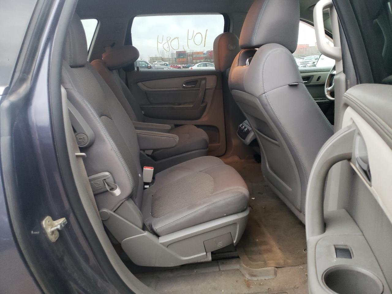 Photo 6 from auction – 2014 CHEVROLET TRAVERSE L with VIN 1GNKVGKD7EJ227780