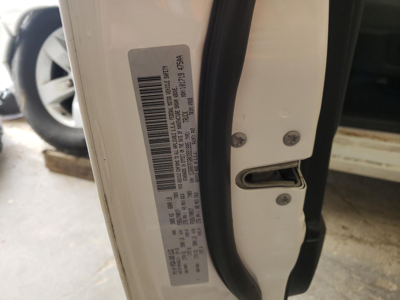 Photo 10 from auction – 2019 RAM 1500 CLASS with VIN 1C6RR7FG8KS551995