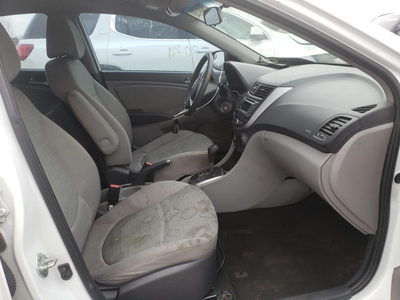 Photo 5 from auction – 2015 HYUNDAI ACCENT GLS with VIN KMHCT4AE4FU903495