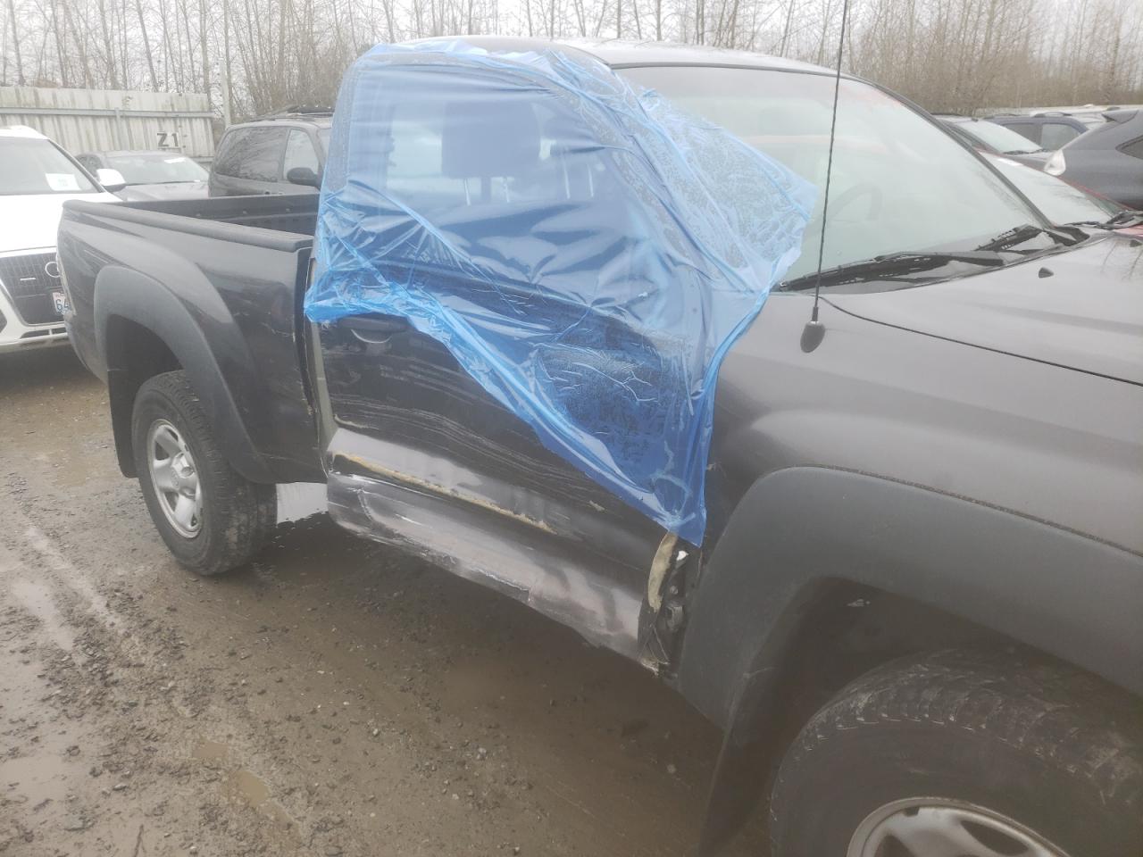 Photo 9 from auction – 2011 TOYOTA TACOMA with VIN 5TFPX4EN9BX004550