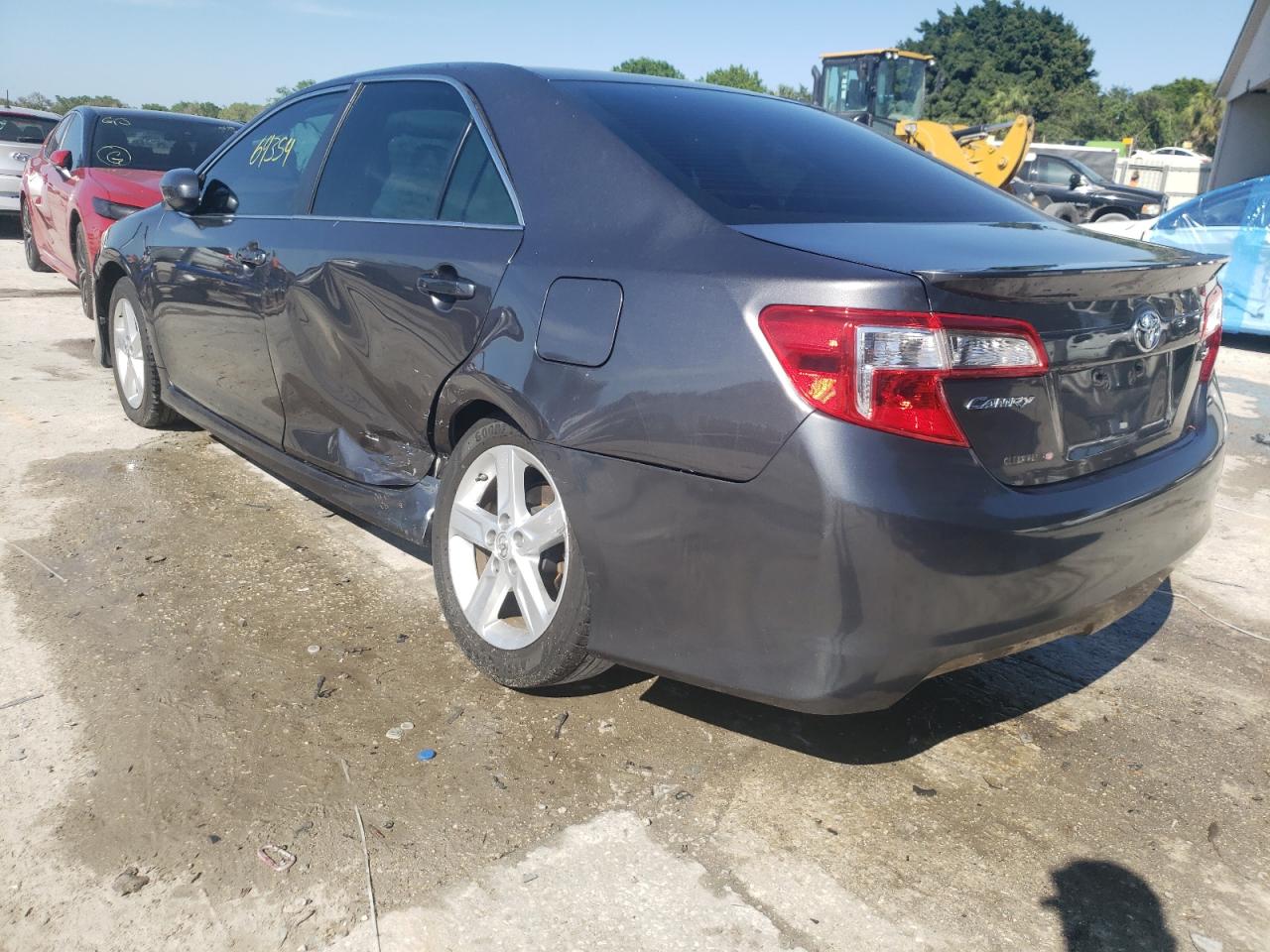 Photo 3 from auction – 2013 TOYOTA CAMRY L with VIN 4T1BF1FK8DU204819