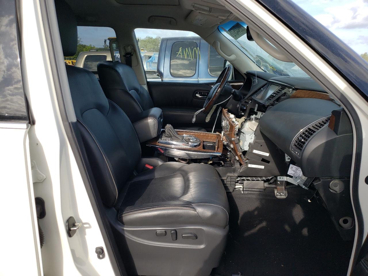Photo 5 from auction – 2017 INFINITI QX80 BASE with VIN JN8AZ2NF3H9640668