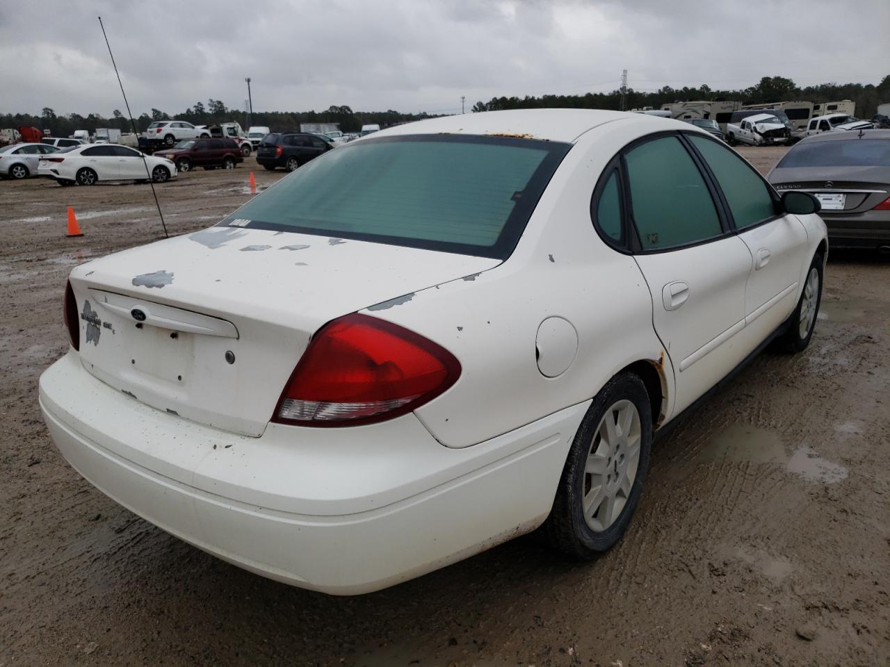 Photo 4 from auction – 2006 FORD TAURUS SE with VIN 1FAFP53U26A212232