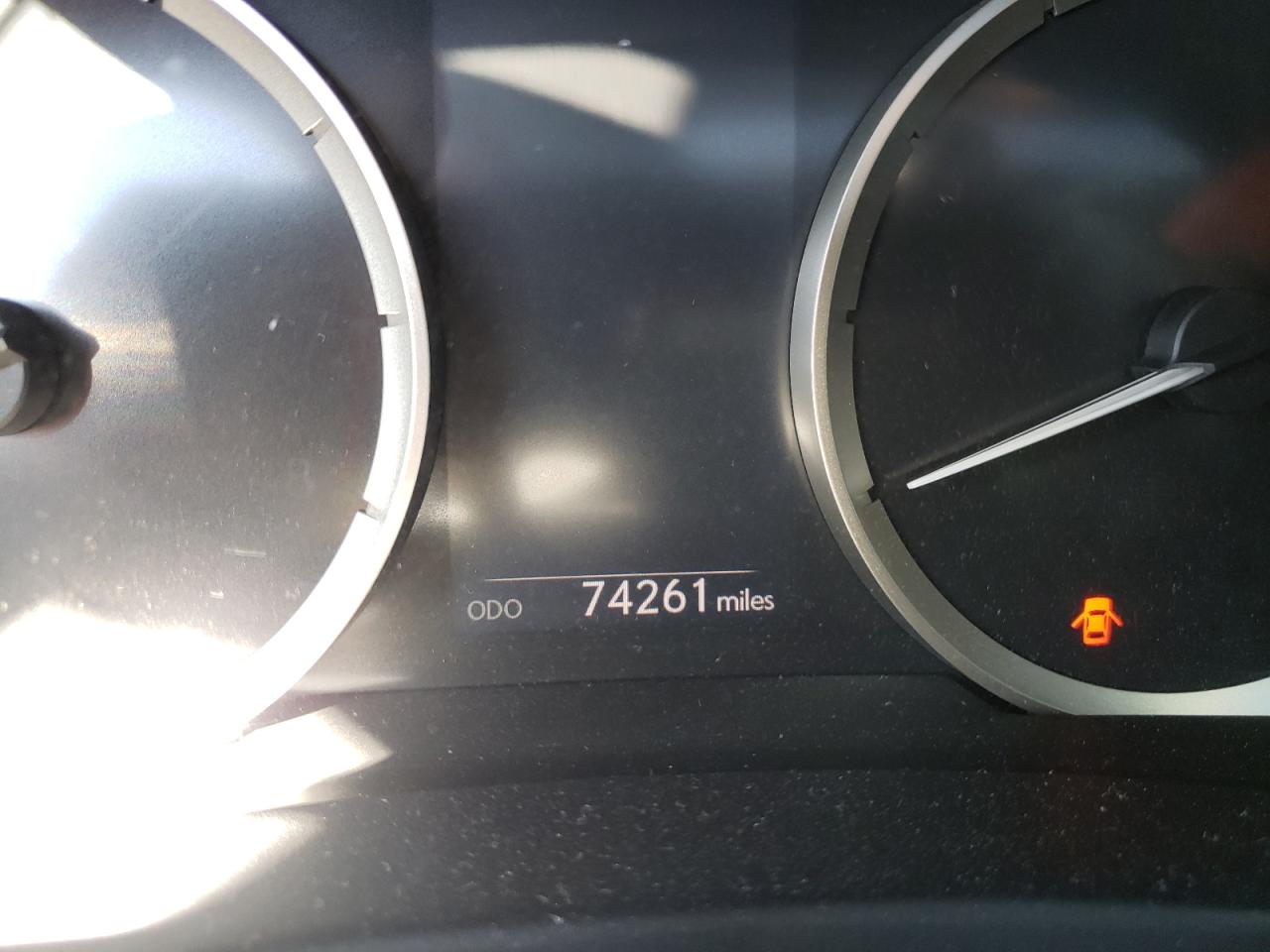 Photo 8 from auction – 2016 LEXUS IS 300 with VIN JTHCM1D21G5004251