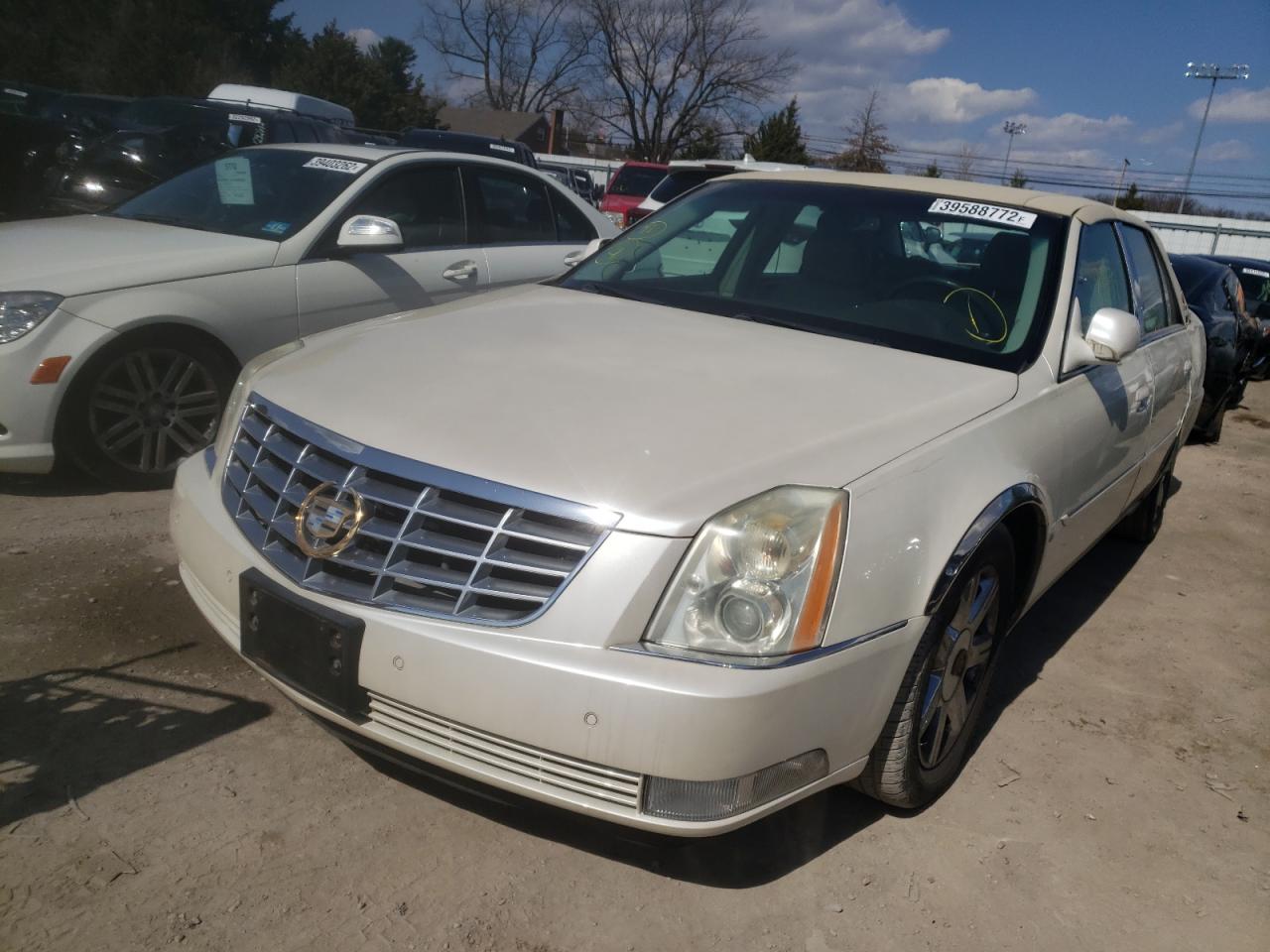 Photo 2 from auction – 2007 CADILLAC DTS with VIN 1G6KD57Y77U217783
