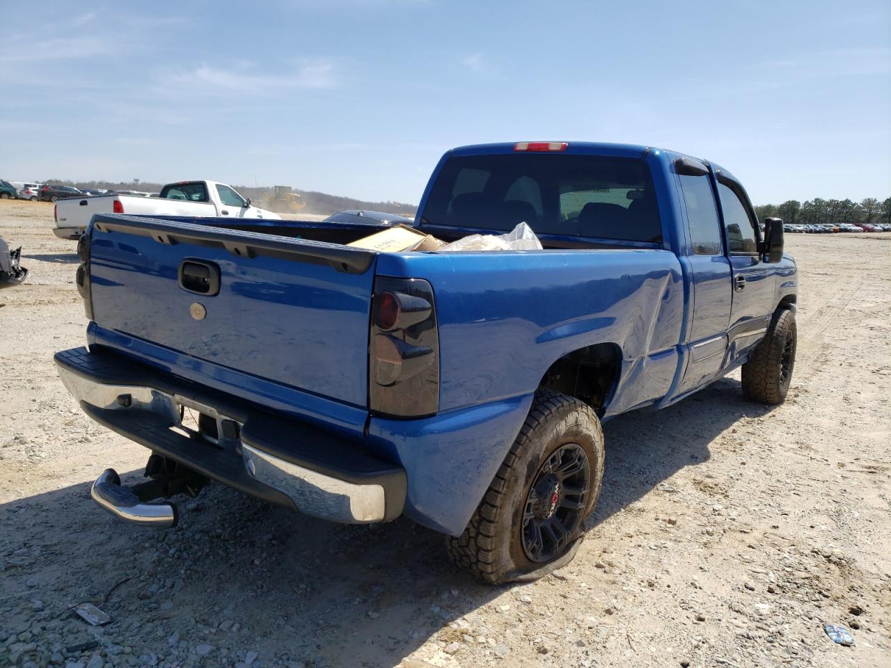 Photo 4 from auction – 2003 CHEVROLET SILVERADO with VIN 2GCEC19V831141621