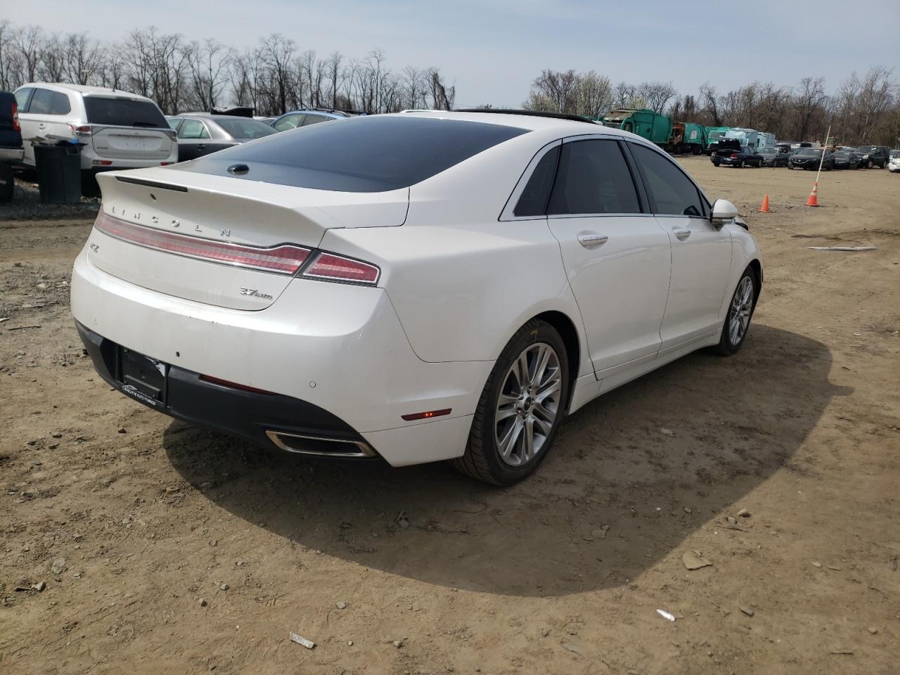 Photo 4 from auction – 2013 LINCOLN MKZ with VIN 3LN6L2JK4DR812948