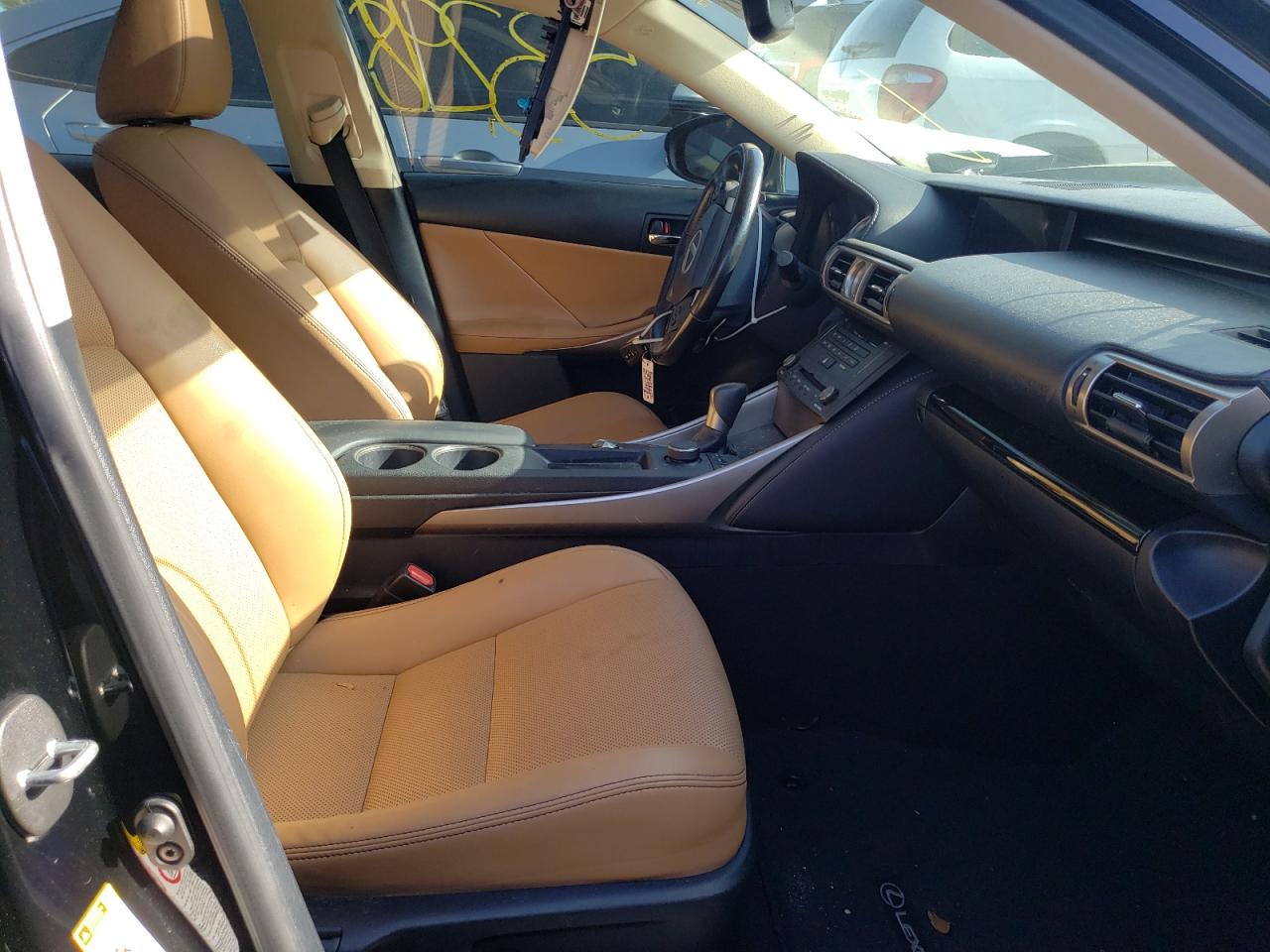 Photo 5 from auction – 2016 LEXUS IS 200T with VIN JTHBA1D27G5023875