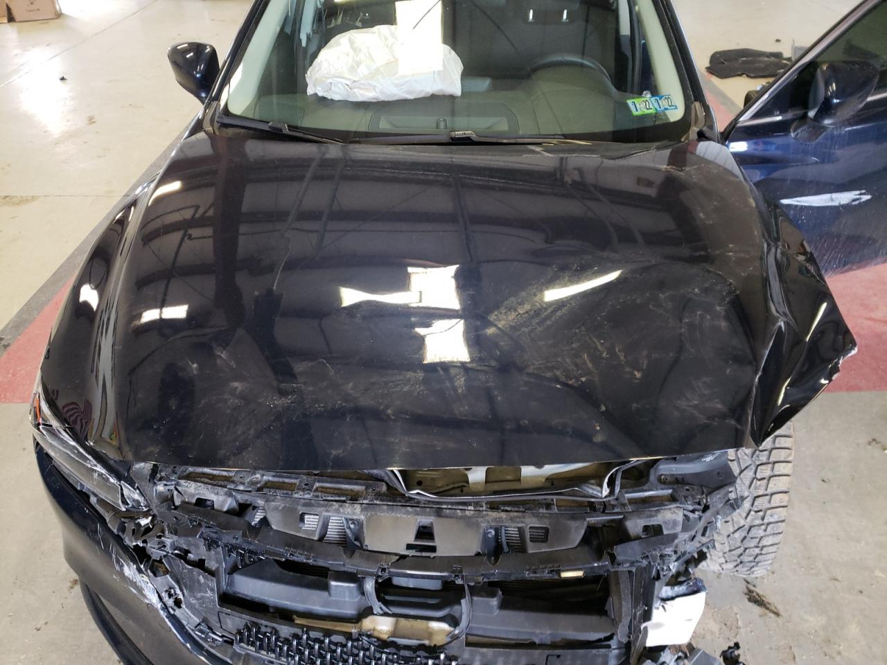 Photo 7 from auction – 2018 MAZDA 6 SPORT with VIN JM1GL1UM0J1303266