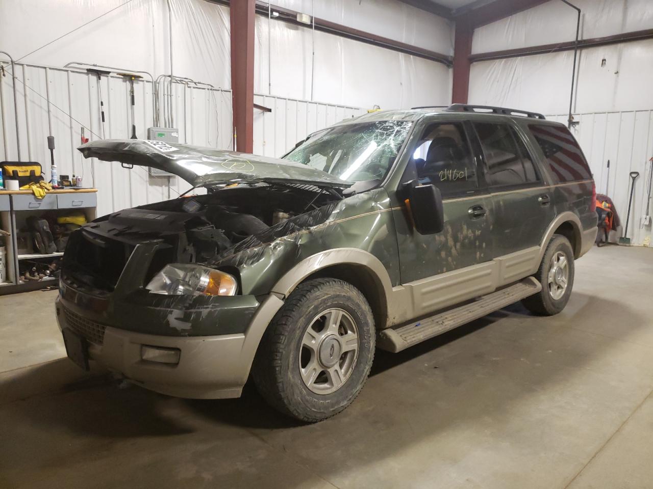Photo 2 from auction – 2005 FORD EXPEDITION with VIN 1FMPU18575LA25049