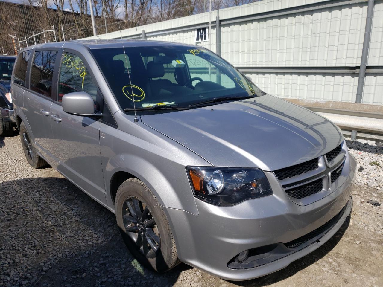 DODGE GRAND CARA 2019 with VIN 2C4RDGEG7KR670308 - Photo from auction