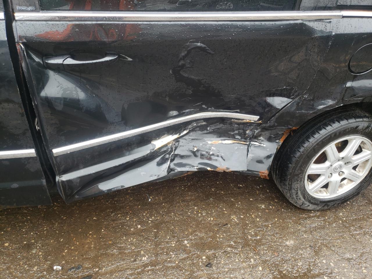 Photo 10 from auction – 2010 CHRYSLER TOWN & COU with VIN 2A4RR8DX7AR366848