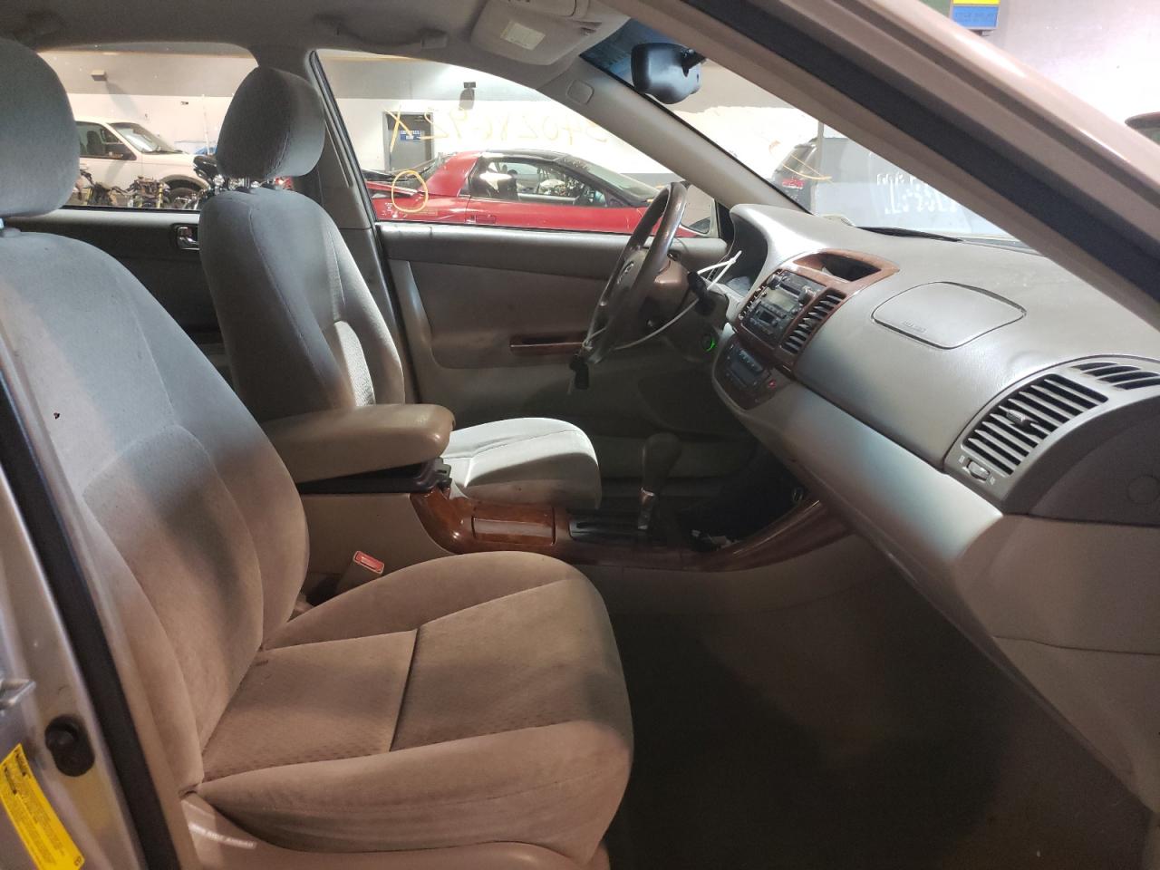 Photo 5 from auction – 2003 TOYOTA CAMRY LE with VIN 4T1BE30K43U687716