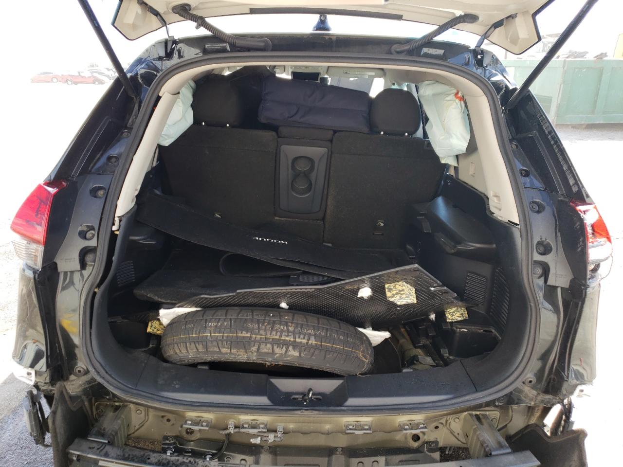 Photo 9 from auction – 2019 NISSAN ROGUE S with VIN 5N1AT2MT3KC837463