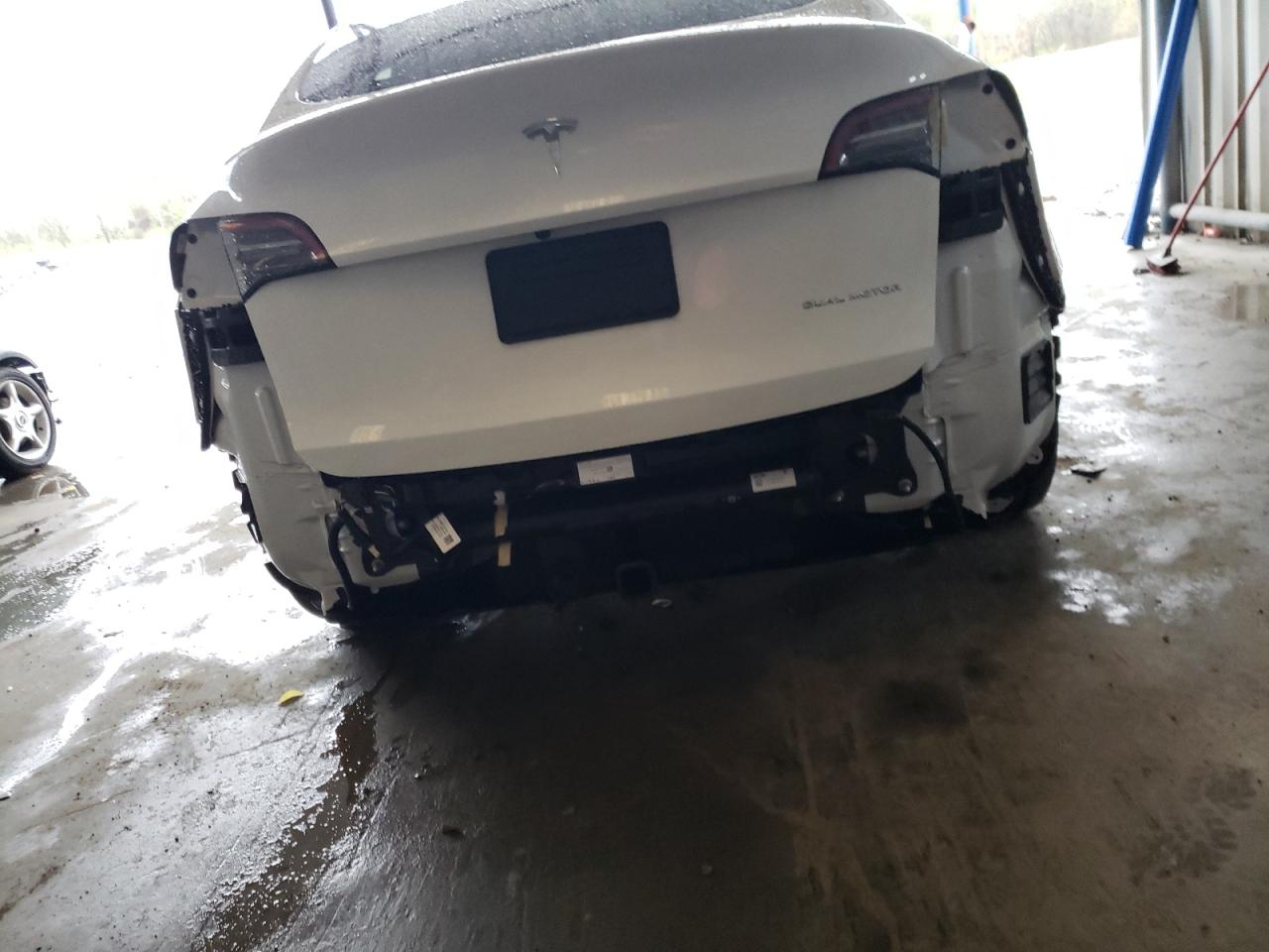Photo 10 from auction – 2021 TESLA MODEL Y with VIN 5YJYGAEE5MF296441