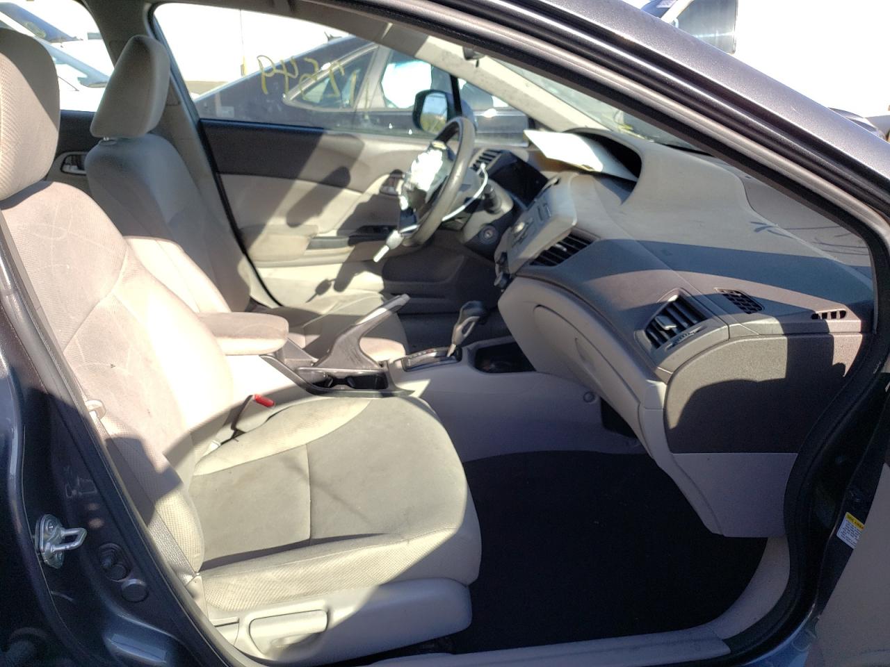 Photo 5 from auction – 2012 HONDA CIVIC LX with VIN 19XFB2F51CE370100