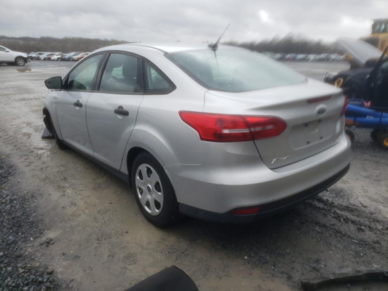 Photo 3 from auction – 2015 FORD FOCUS S with VIN 1FADP3E20FL311269
