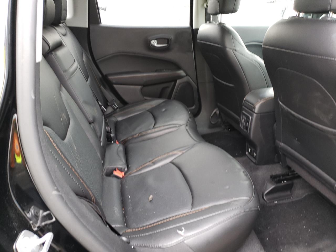 Photo 6 from auction – 2019 JEEP COMPASS LI with VIN 3C4NJDCB6KT733991