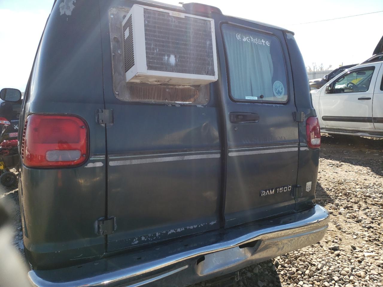 Photo 10 from auction – 1999 DODGE RAM VAN B1 with VIN 2B6HB11X9XK540720