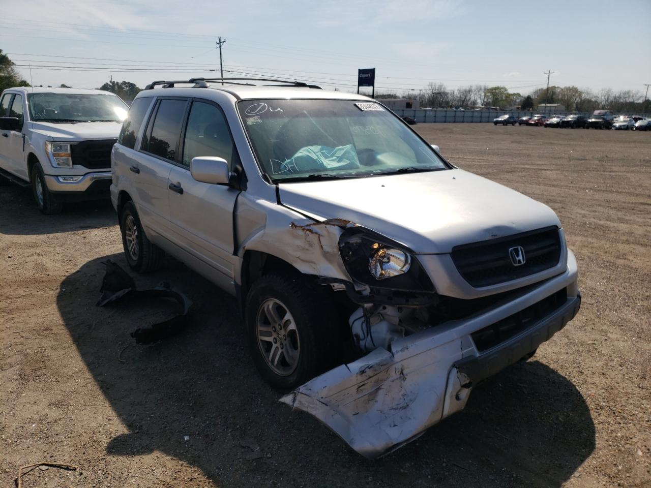 HONDA PILOT EX 2003 with VIN 2HKYF18453H620574 - Photo from auction