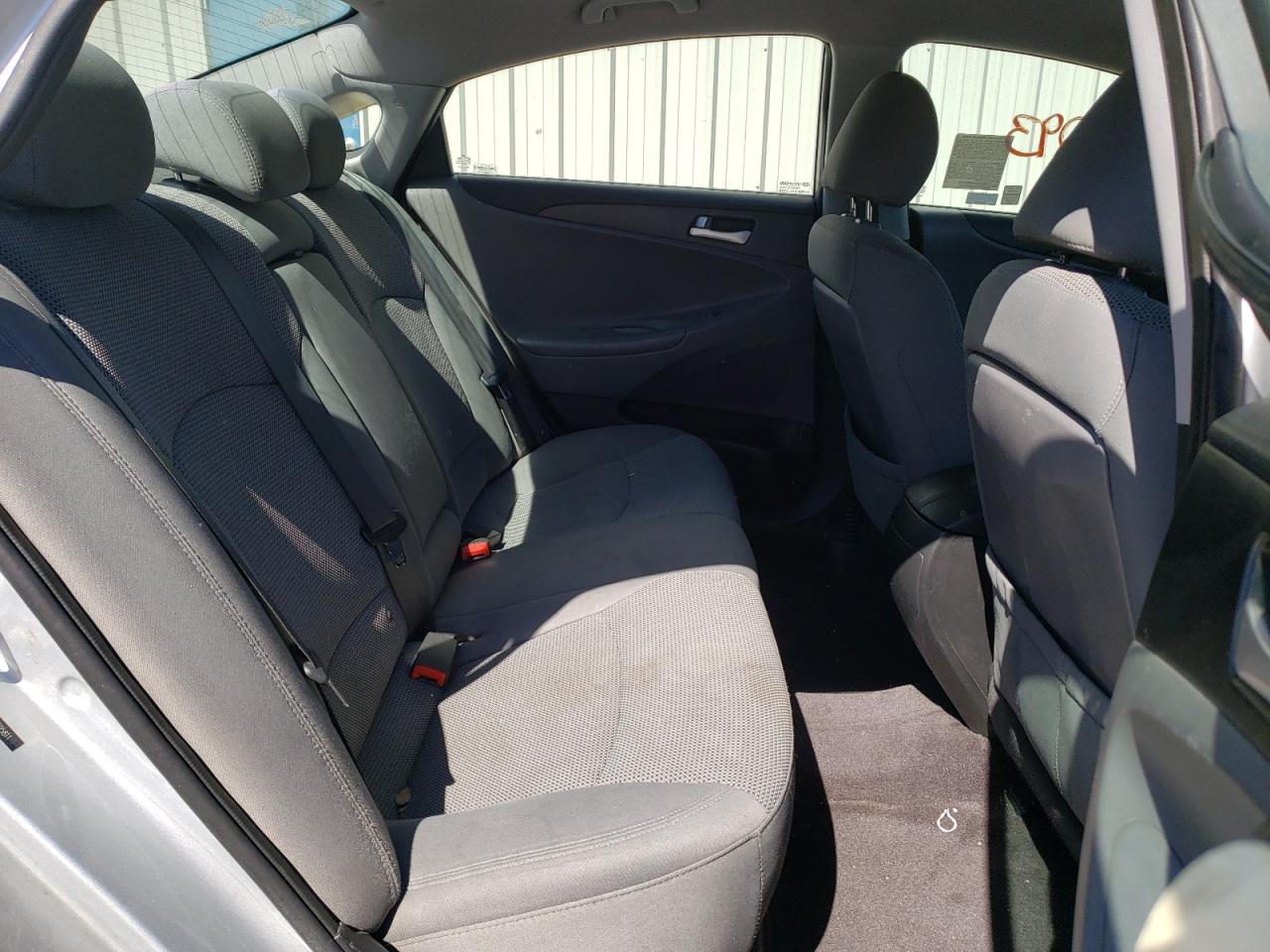 Photo 6 from auction – 2013 HYUNDAI SONATA GLS with VIN 5NPEB4AC1DH695811