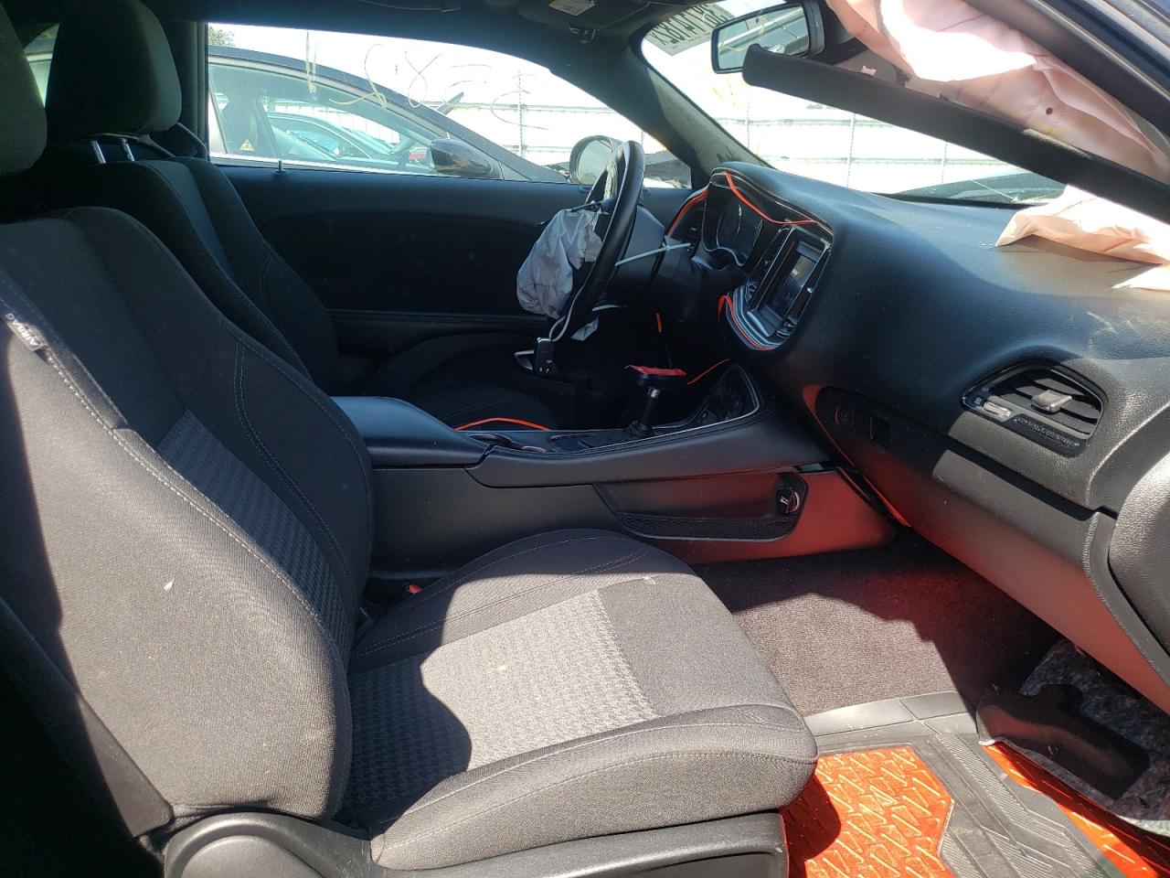 Photo 5 from auction – 2019 DODGE CHALLENGER with VIN 2C3CDZAG1KH529235